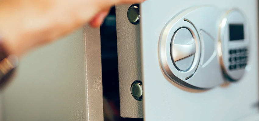 Fingerprint Safe Openers in Clark, NJ